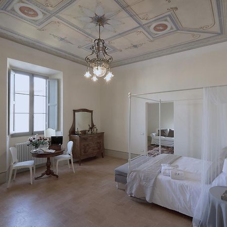 B&B Palazzo Mattei Novafeltria Bagian luar foto