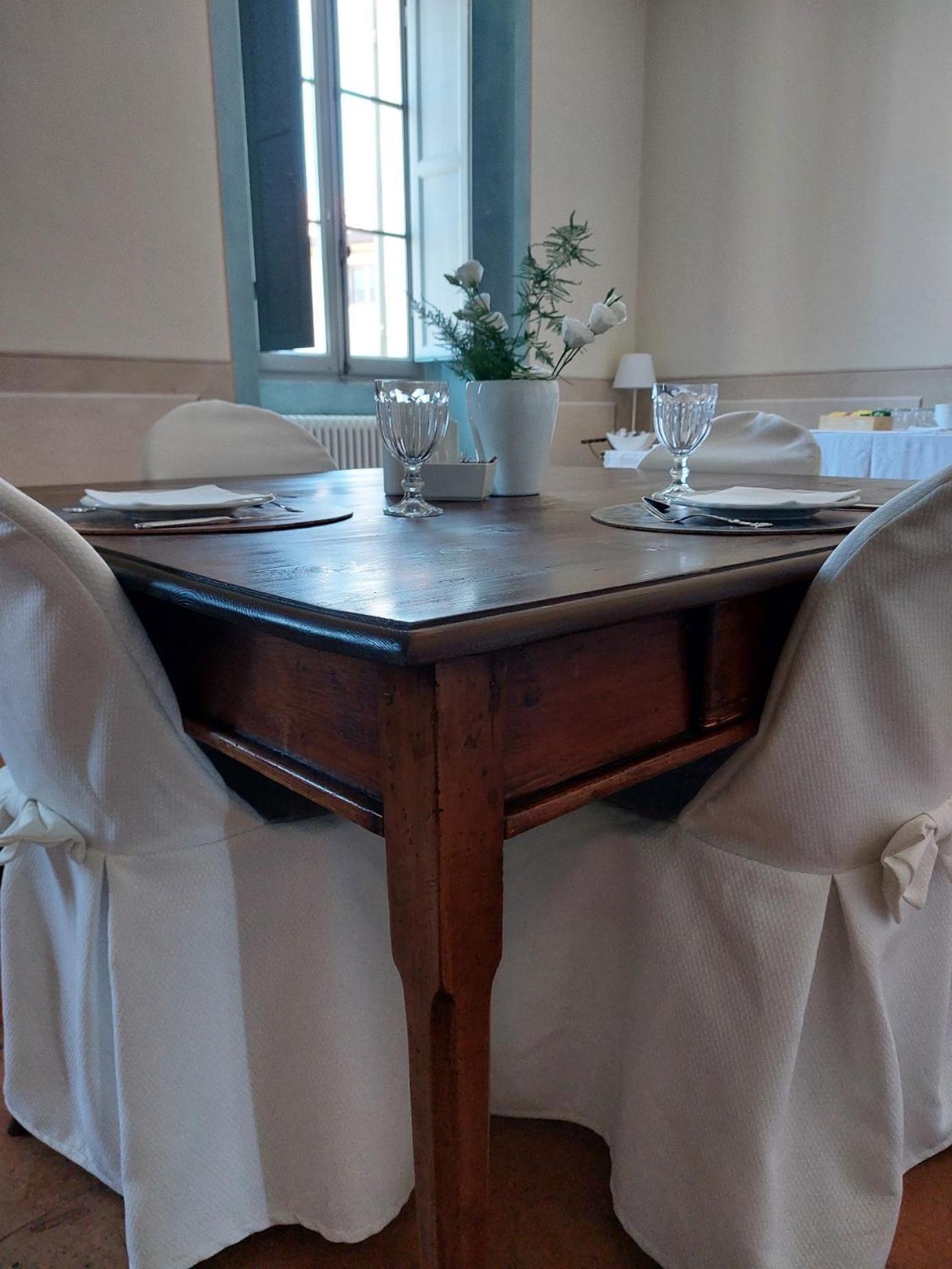 B&B Palazzo Mattei Novafeltria Bagian luar foto